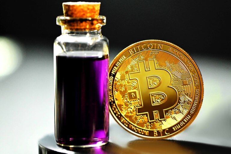 What to check before opening an account on the bitcoin trading site?