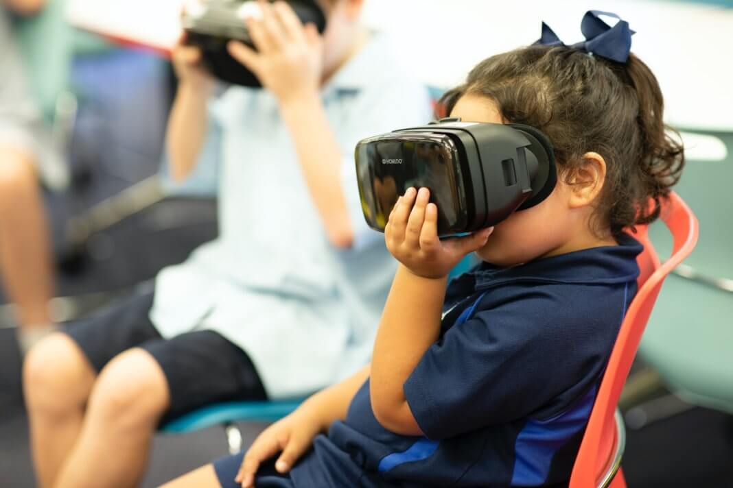 VR Is Changing The Educational System