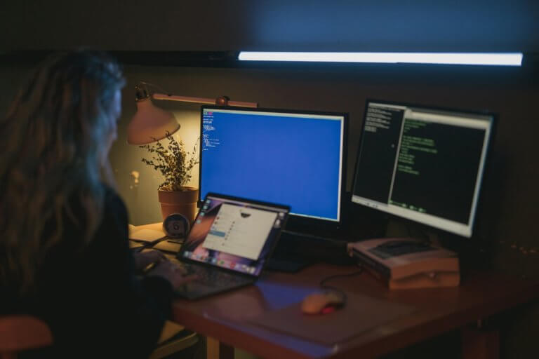 Julia Vs Python: Which is a better Programming Language?