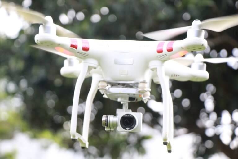AI, Drones & Robots in Ecommerce and Hospitality