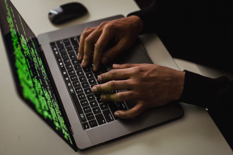 Rescue Yourself From A Phishing Malware