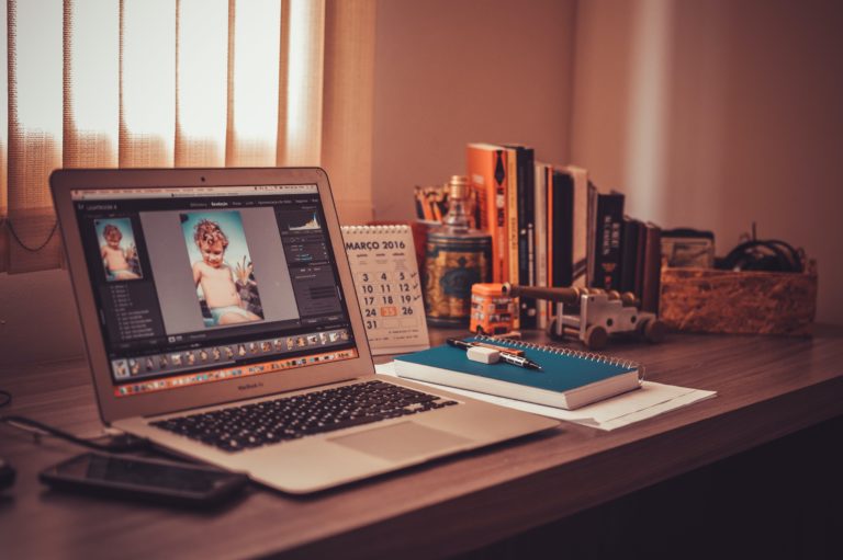 How To Build A Strong Portfolio Before You Apply For Art School?
