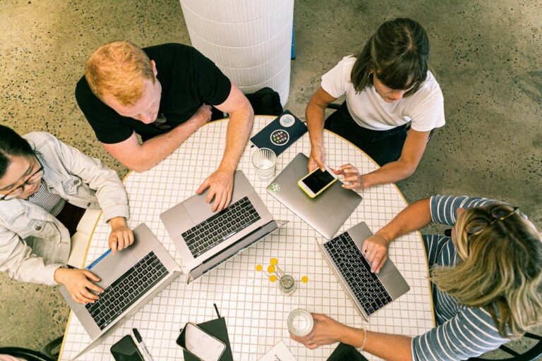 4 Pros and Cons of Using an Angel Investor to Fund a Start-Up